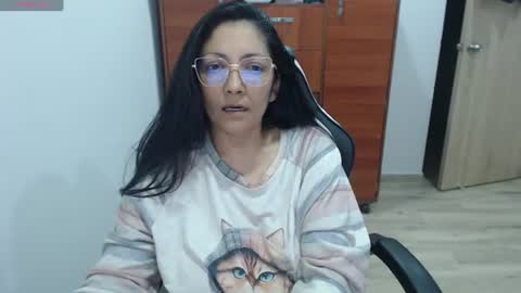 venus496613 online show from August 7, 12:21 am