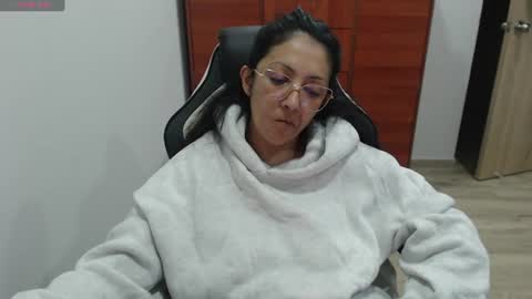venus496613 online show from August 12, 1:08 am