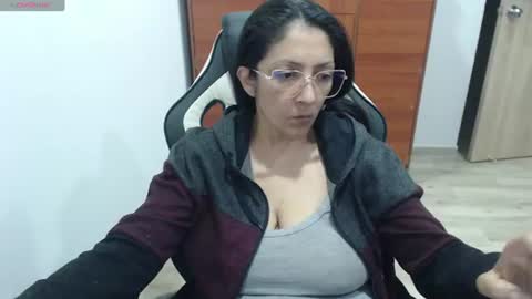 venus496613 online show from August 14, 12:25 am