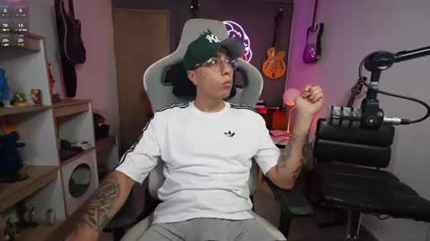 venus_clap online show from August 12, 1:52 am