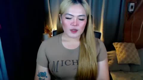 I am Colly Your mystery girl online show from August 3, 1:12 am