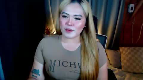 I am Colly Your mystery girl online show from August 4, 1:13 am