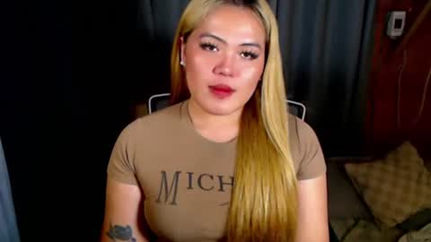I am Colly Your mystery girl online show from August 5, 9:18 am