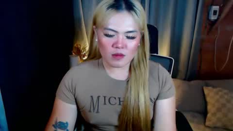 I am Colly Your mystery girl online show from August 5, 1:31 pm