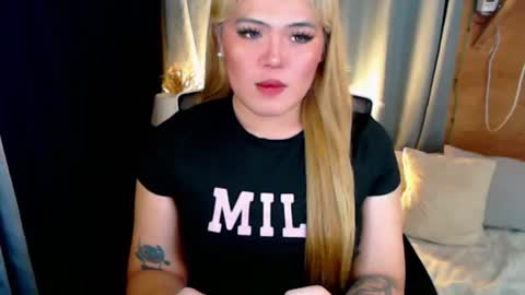 I am Colly Your mystery girl online show from August 5, 5:55 pm