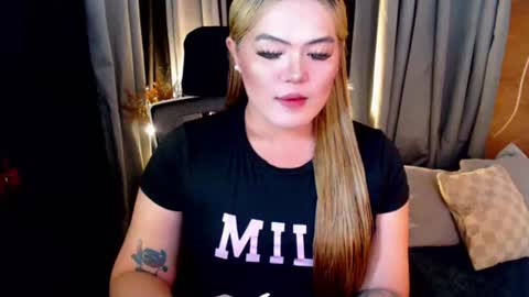 I am Colly Your mystery girl online show from August 11, 1:24 pm