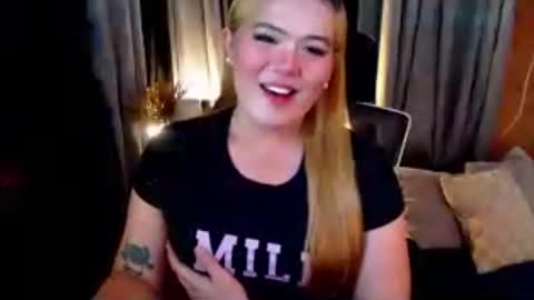 I am Colly Your mystery girl online show from August 11, 3:03 pm
