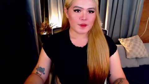 I am Colly Your mystery girl online show from August 15, 8:51 am