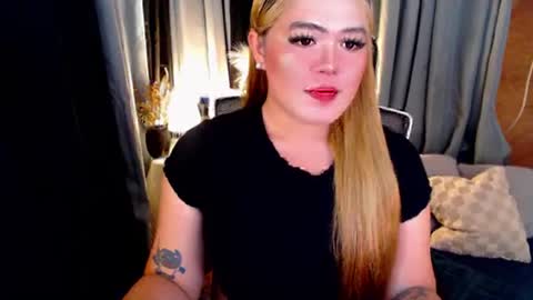 I am Colly Your mystery girl online show from August 17, 10:31 am