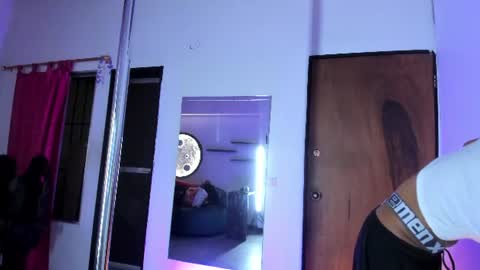 venuss_03 online show from August 12, 3:20 am