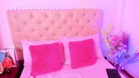 Venus online show from August 13, 1:58 pm