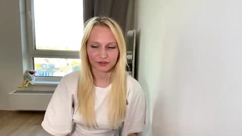 Freya online show from August 9, 4:08 pm