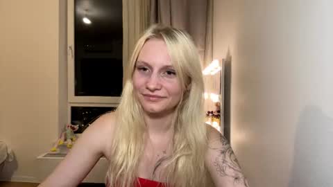 Freya online show from August 10, 8:10 pm