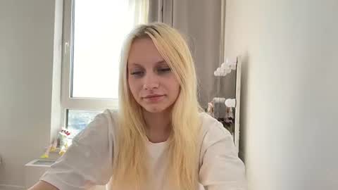 Freya online show from August 11, 6:37 am