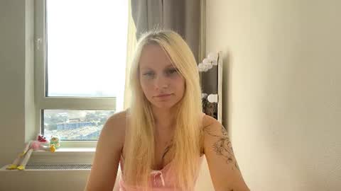 Freya online show from August 12, 5:54 am