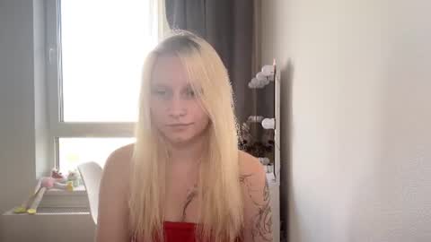 Freya online show from August 12, 3:25 pm