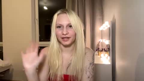 Freya online show from August 12, 8:55 pm