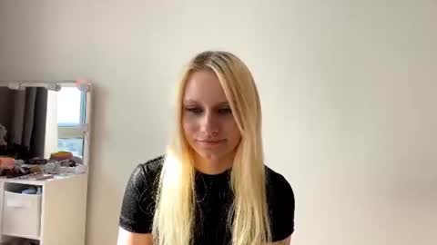 Freya online show from August 14, 5:33 am