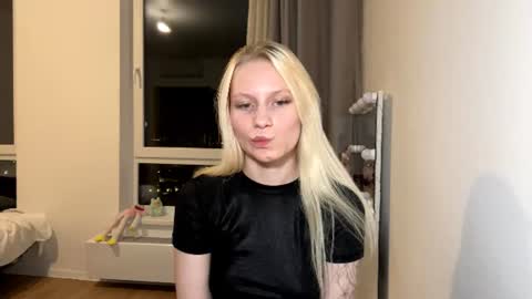 Freya online show from August 14, 9:40 pm