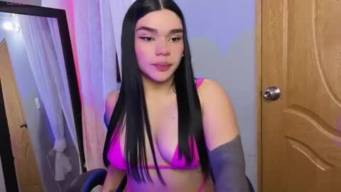 Vero  Independent model online show from July 13, 5:25 am