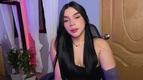 Vero  Independent model online show from July 19, 6:04 am