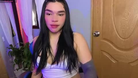 Vero  Independent model online show from July 25, 11:14 am