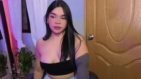 Vero  Independent model online show from July 30, 10:11 am