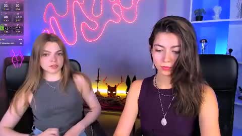 Ronni online show from August 12, 8:22 pm