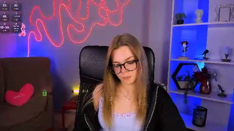 Ronni online show from August 14, 1:42 am