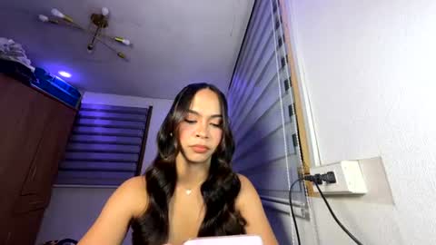 Veronica online show from July 16, 1:12 pm