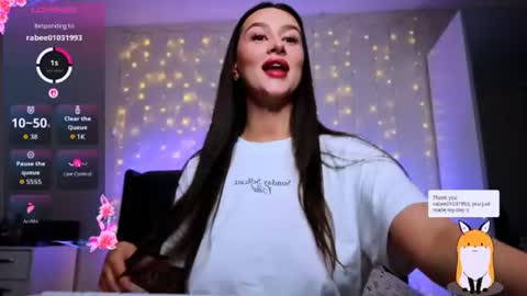 Veronica online show from August 14, 7:50 pm