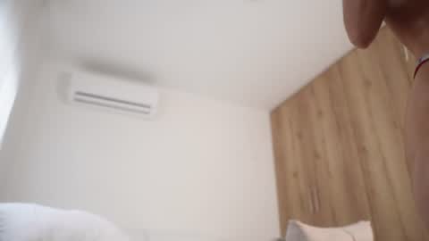 Veronica online show from August 7, 2:50 pm