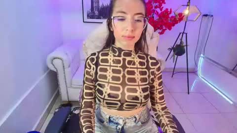 veronica online show from August 8, 11:38 pm