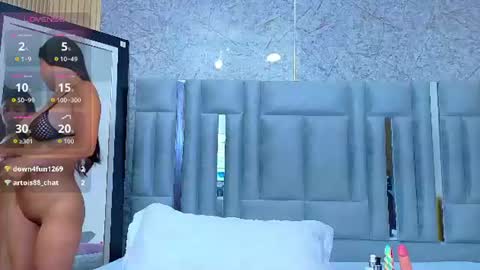 Veronica online show from August 1, 2:12 pm