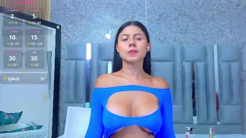 Veronica online show from August 14, 3:15 pm