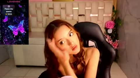 veronicaa_s online show from August 12, 12:24 am