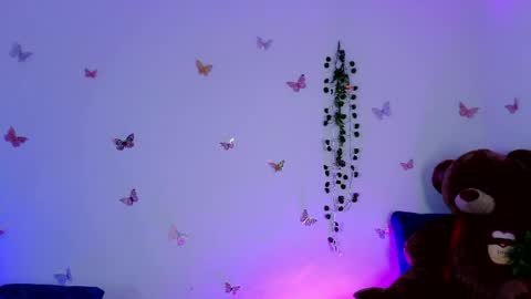 VeronicaOlsonn online show from April 25, 3:01 am