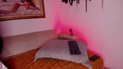 veronicasmith_os online show from August 9, 3:07 am