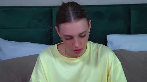 Veronica online show from August 7, 9:15 pm