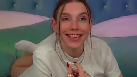 Veronica online show from August 12, 8:44 pm