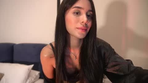  V A L  online show from July 17, 9:59 pm
