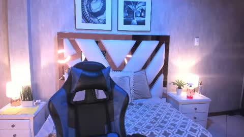 Veronica  online show from July 1, 3:24 pm