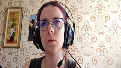 versieskains online show from August 11, 8:27 am