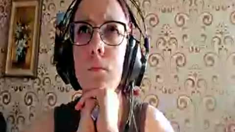 versieskains online show from August 11, 10:39 am