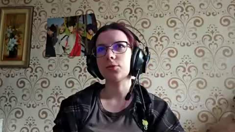 versieskains online show from August 14, 9:13 am