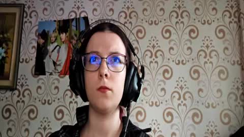 versieskains online show from August 15, 11:36 am