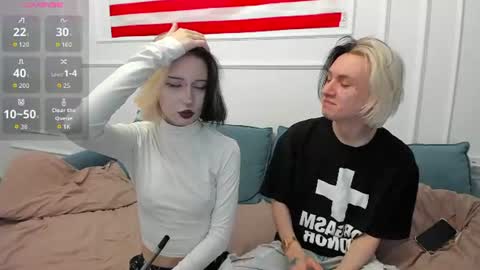 veryraretwins online show from July 10, 8:42 am