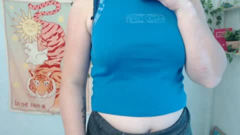 veryveryvery_shy online show from August 10, 9:55 am