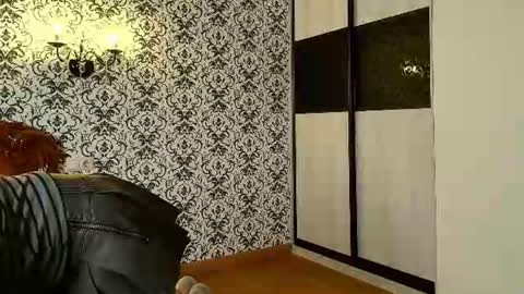 vesper_lynn online show from August 11, 2:08 pm