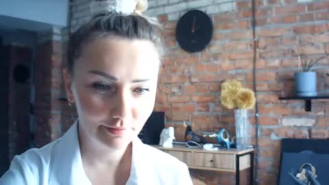 vesta x online show from August 5, 11:08 am